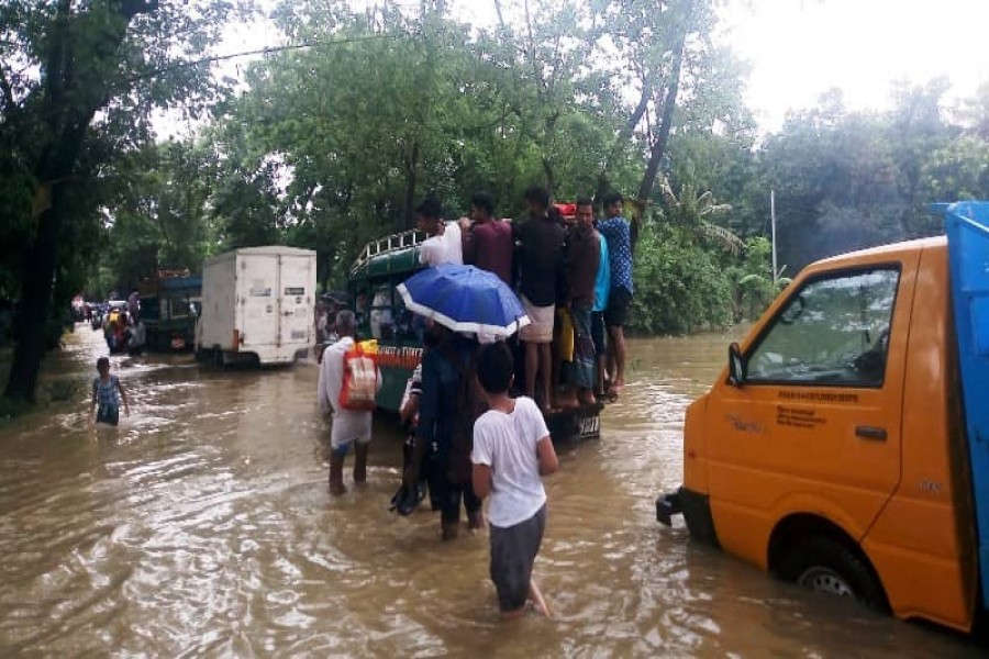 Incessant rains trigger flood in six districts