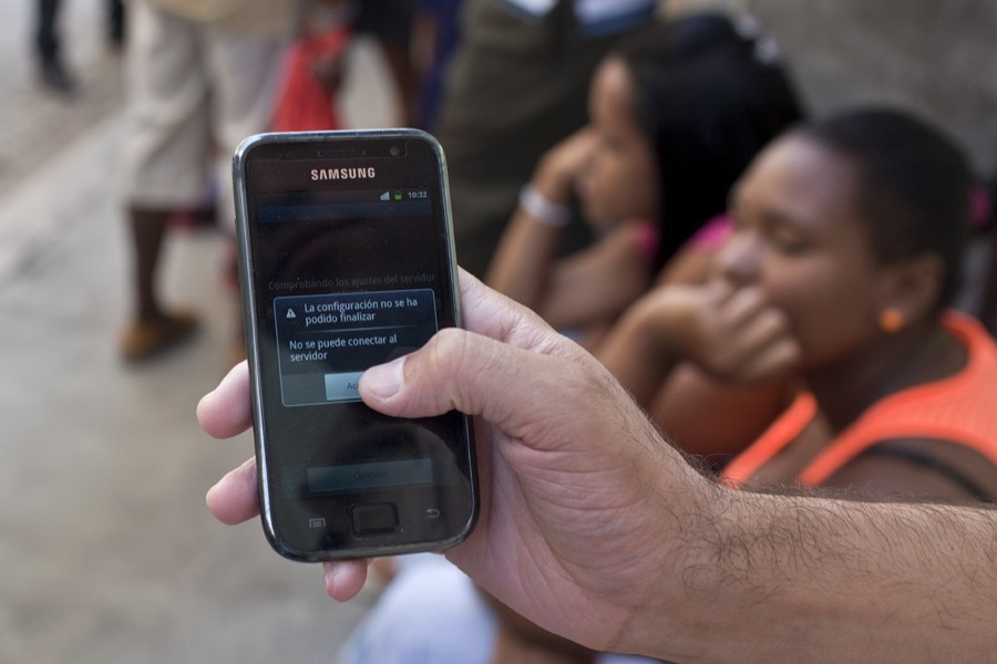 Monday's fire knock out cellphone service in central and western Cuba. Internet photo