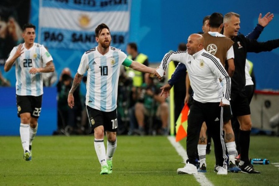 Jorge Sampaoli reportedly asked Leonel Messi whether he should bring on Sergio Aguero in their eventual 2-1 victory over Nigeria in the decisive group game. Photo: Reuters