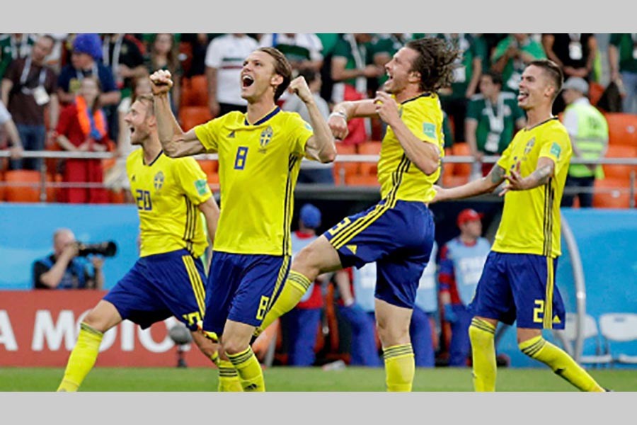 Sweden books last eight place