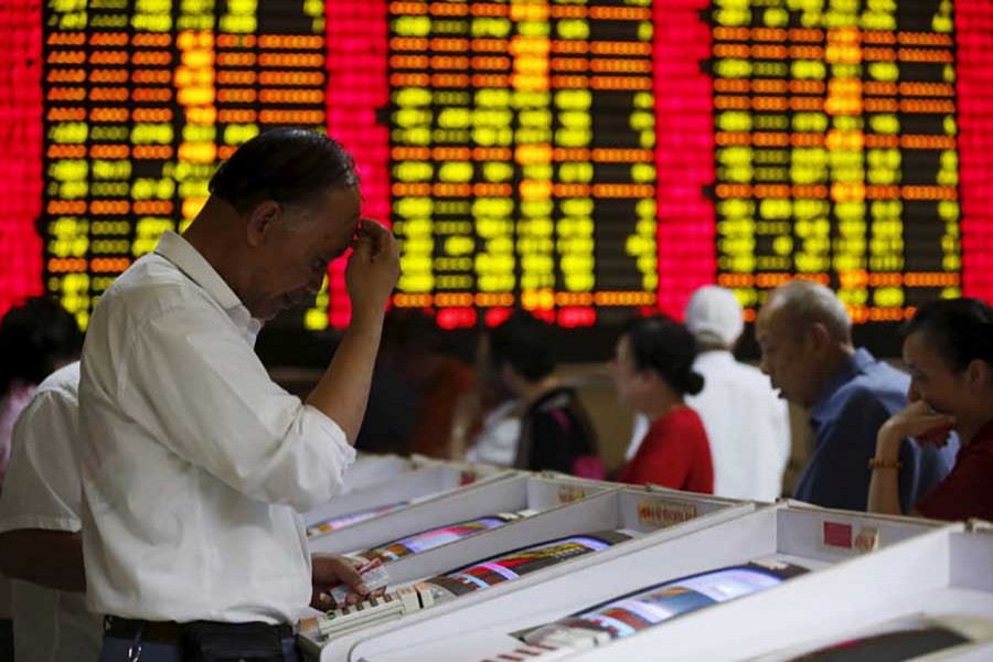 China shares fall after Wall St gains