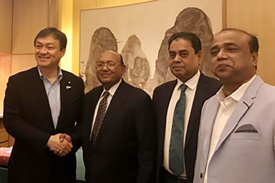 'Japan should lift travel alert'