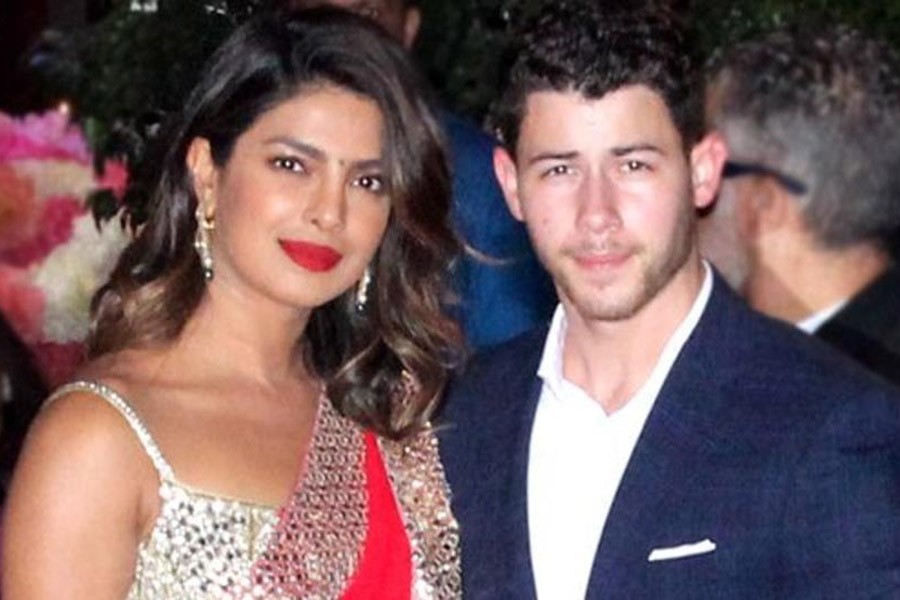 Priyanka Chopra, Nick Jonas get engaged