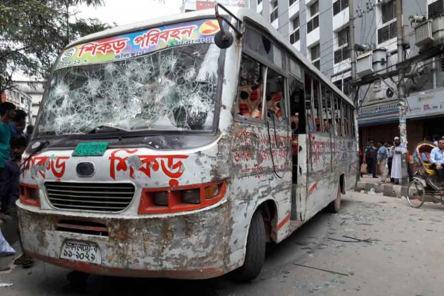 Students vandalise ‘unlicesnced’ buses in city