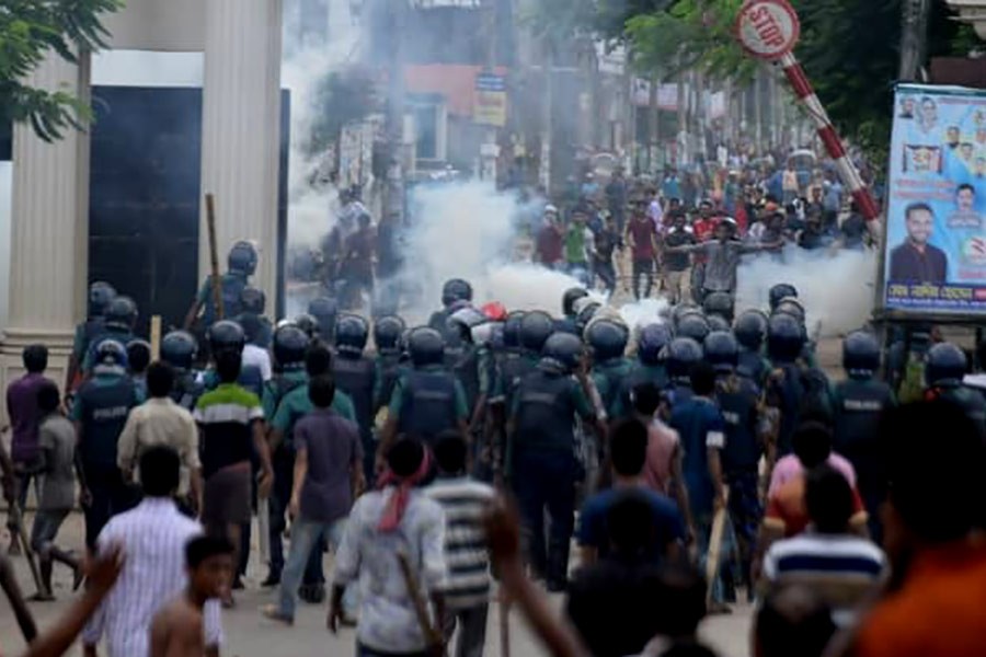 Students clash with cops at EWU, NSU