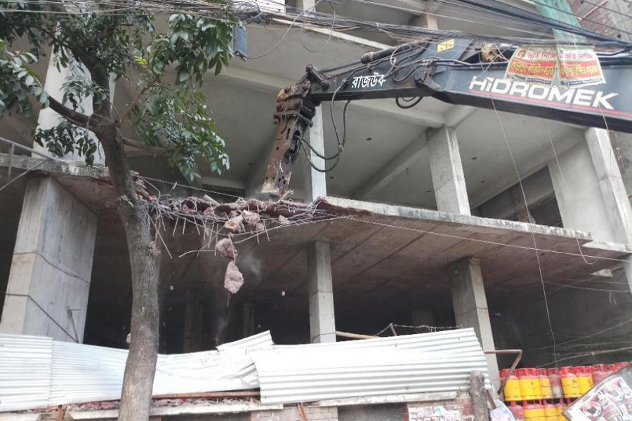 RAJUK conducts eviction drive in city again