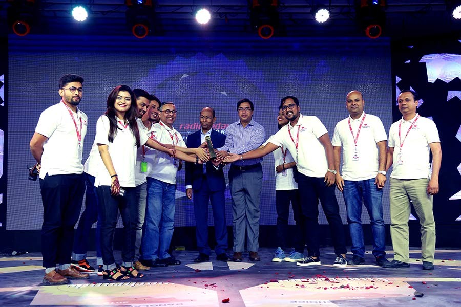 Members of Radio Today FM 89.6 receiving the Superbrands of Bangladesh award during a ceremony on Saturday.