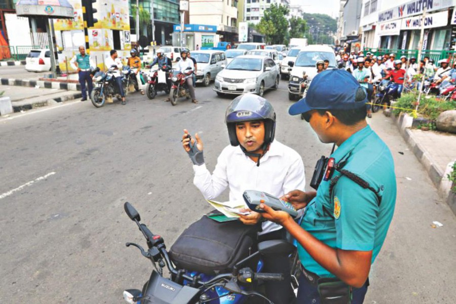 DMP files 8,385 cases for traffic rules violation