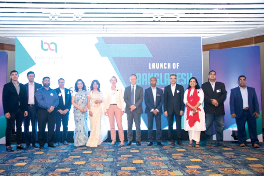 From left to right: Samad Miraly, Sanchayan Chakraborty, Minhaz Anwar, Jayesh Parekh, Naima Chowdhury, Tina Jabeen, Akkie Okma, Harry Verweij, Kazi M. Aminul Islam, Sajid Rahman, Maliha Quadir, Tanveer Ali and Nazmul Karim