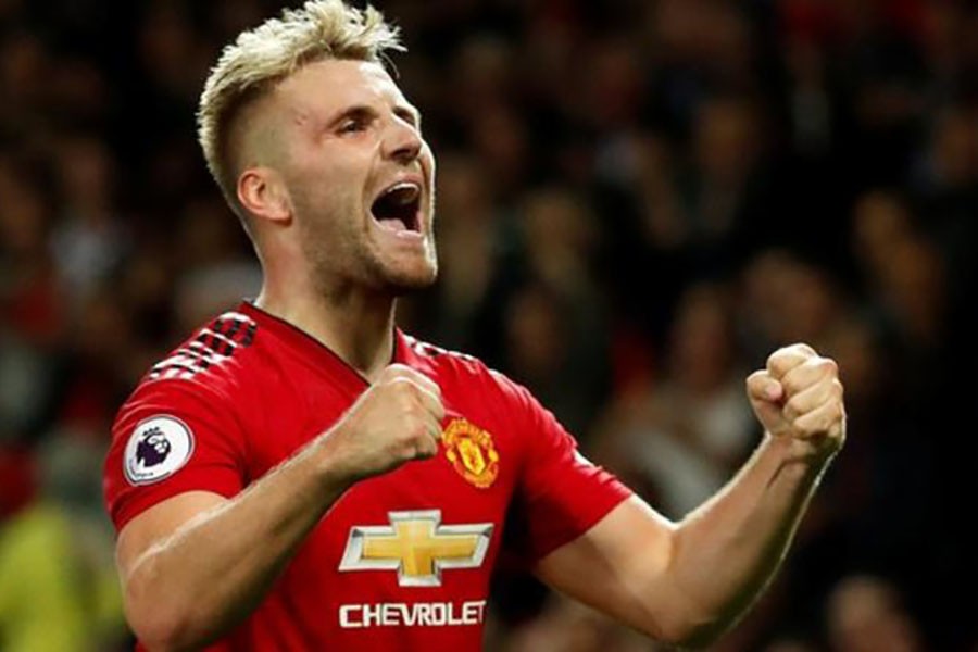 Luke Shaw agrees to new Man Utd term