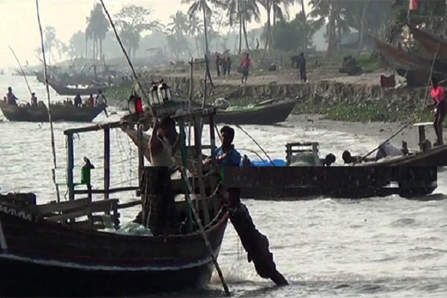 Ban on hilsa fishing goes from Monday