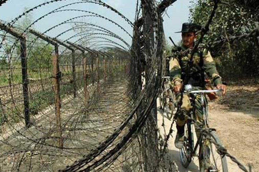 BSF beats Bangladeshi dead along C’nawabganj border
