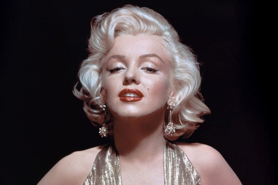 Marilyn Monroe's 1961 Golden Globe Award sells for a world record $250,000