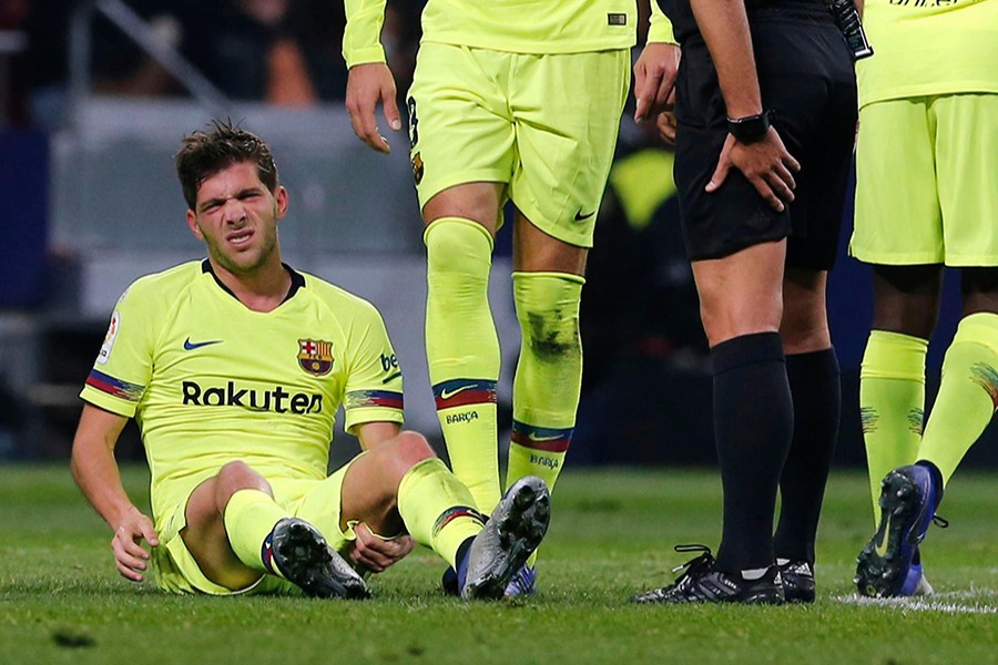 Barca's full-back Sergi Roberto will miss the club's next six clashes due to the hamstring injury — AP photo