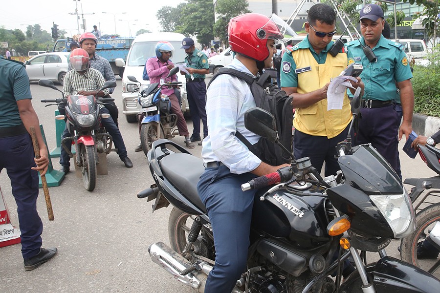 DMP realises over Tk 2.8 million from traffic offenders