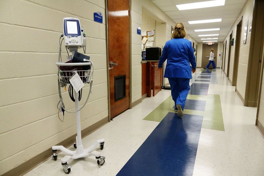 A nurse walks along the hallways of a health centre in Lepanto, Arkansas, US, May 2, 2018. Reuters photo