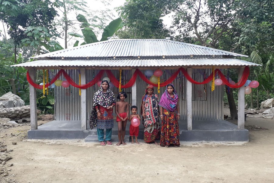 A view of a new house under the Ashrayan Project-2 in Jhenidah Sadar     	— FE Photo