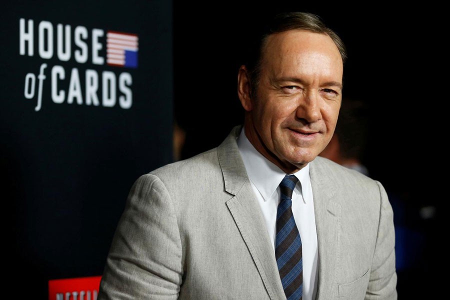 Cast member Kevin Spacey poses at the premiere for the second season of the television series "House of Cards" at the Directors Guild of America in Los Angeles, California February 13, 2014 - REUTERS/Mario Anzuoni/File Photo