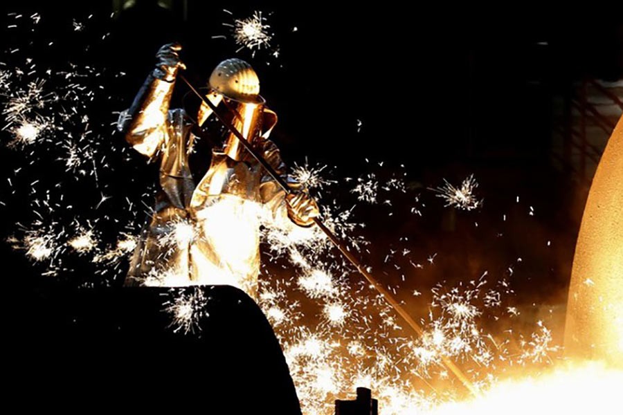 Euro zone industry output tumbles in largest fall in nearly three years