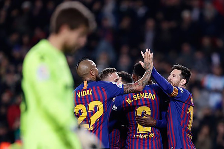 Barca overturn deficit to advance in Copa del Rey
