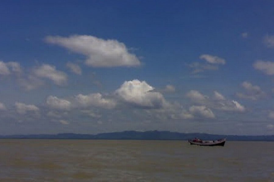 Vessel with wheat sinks at Bhasanchar