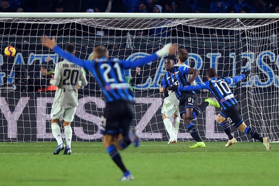 Atalanta's Duvan Zapata celebrates scoring their third goal against Juventus on Wednesday — Reuters photo