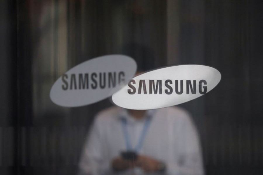 Samsung forecasts weaker earnings in 2019