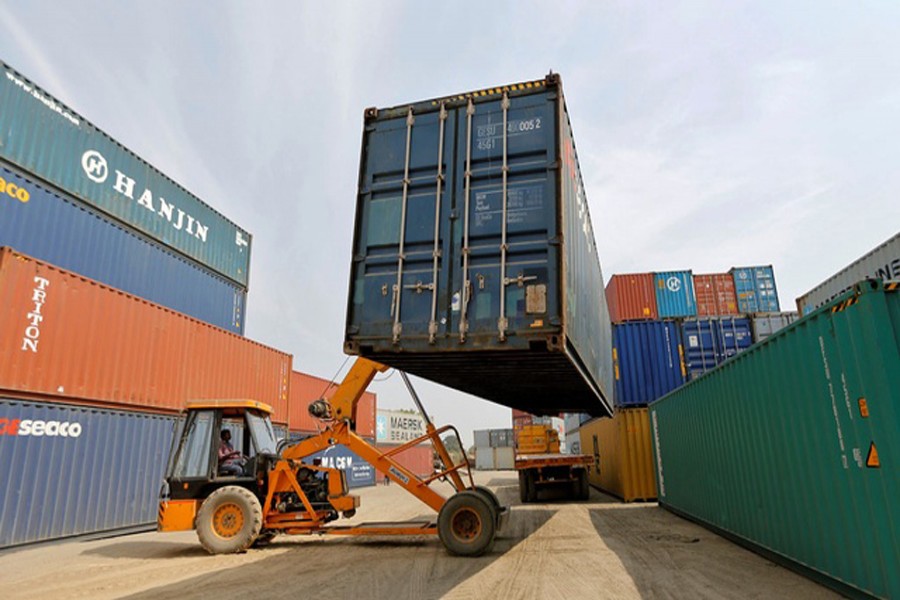 India levies 200pc customs duty on Pakistan imports