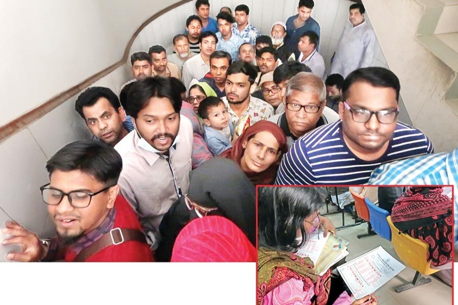 Situation tough for both service seekers, officials in passport office