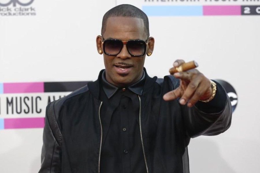 Singer R Kelly arrives at the 41st American Music Awards in Los Angeles, California November 24, 2013 - Reuters/File