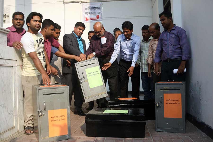 DUCSU polls Monday, authorities send ballot boxes to halls