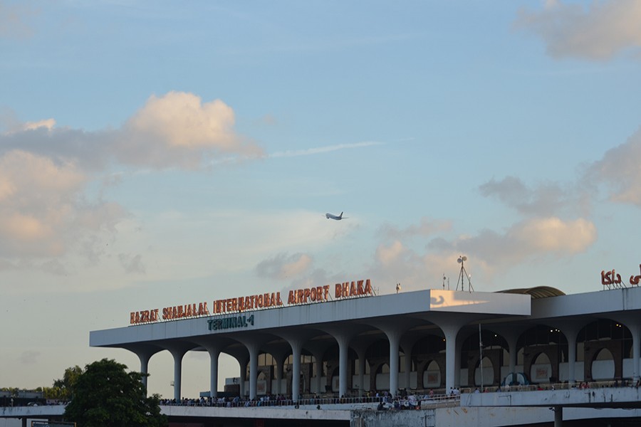 12kg gold recovered from Biman plane toilet