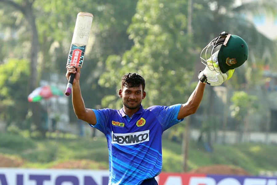 Abahani's Nazmul Hossain Shanto celebrating after scoring a half century against Uttara Sporting Club in the DPDCL at the Khan Shaheb Osman Ali Stadium in Fatullah on Monday	— bdnews24.com