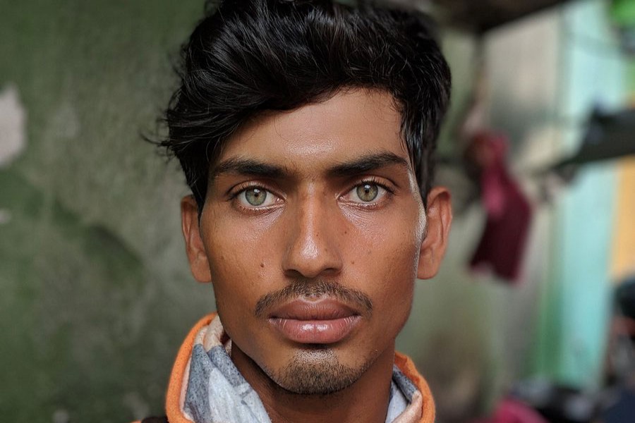 Bangladeshi construction worker’s stare breaks the internet