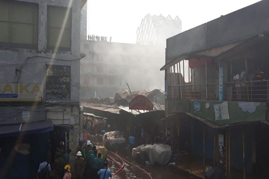 Gulshan-1 DNCC market fire under control