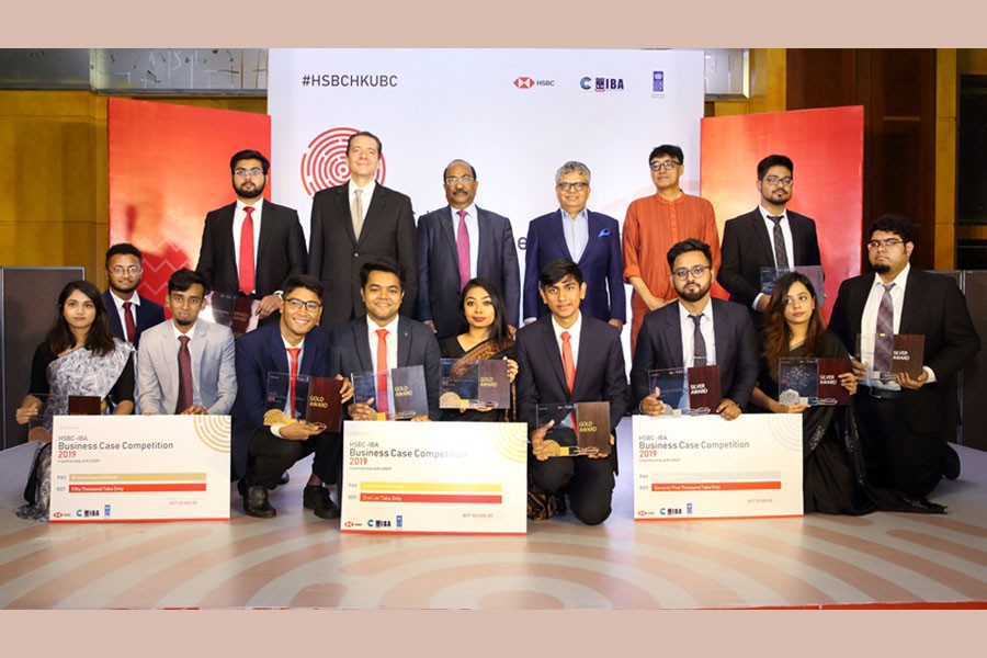 HSBC, IBA award top three business case competition winners