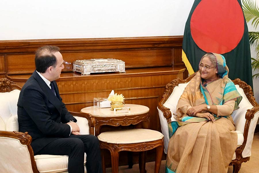 PM seeks Italy’s support to develop leather sector