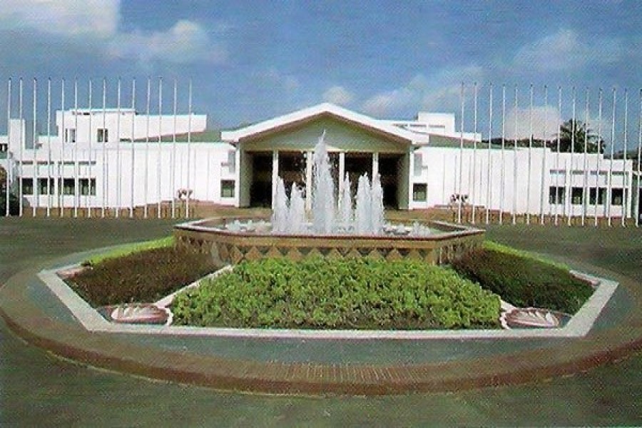 Ministers review cyclone management issues at PMO