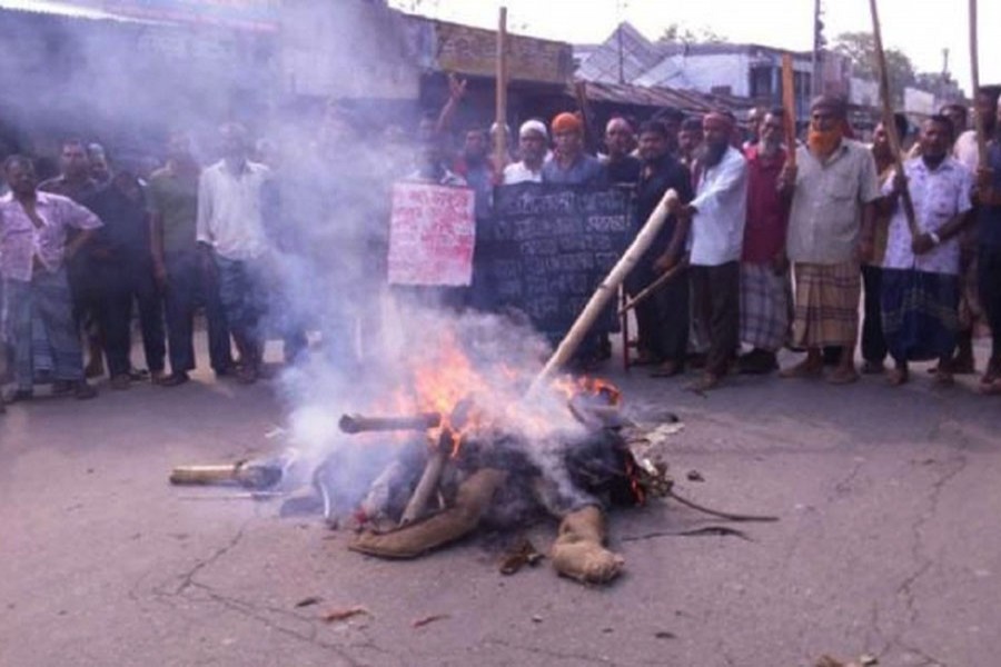Jute mill workers begin indefinite strike