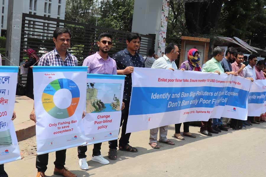 Rights groups urge to keep poor fishermen out of ban