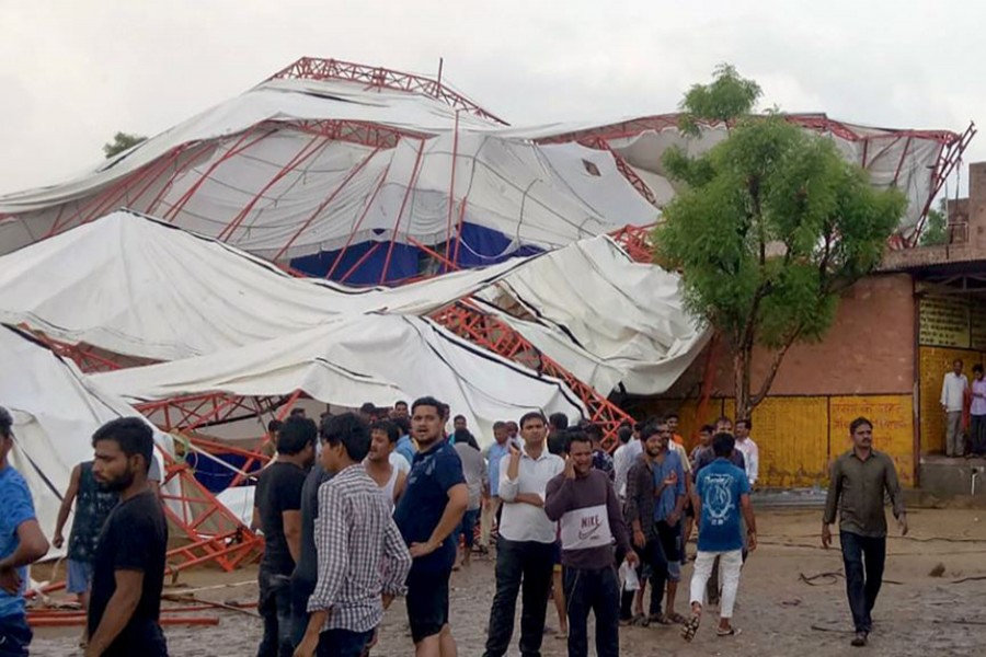India tent collapse leaves 14 dead