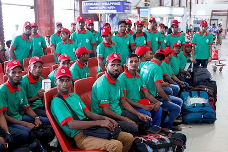 29 Bangladeshi workers return home from Libya