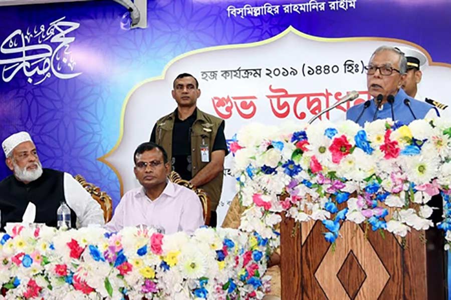 President warns against irregularities, corruption in Hajj management