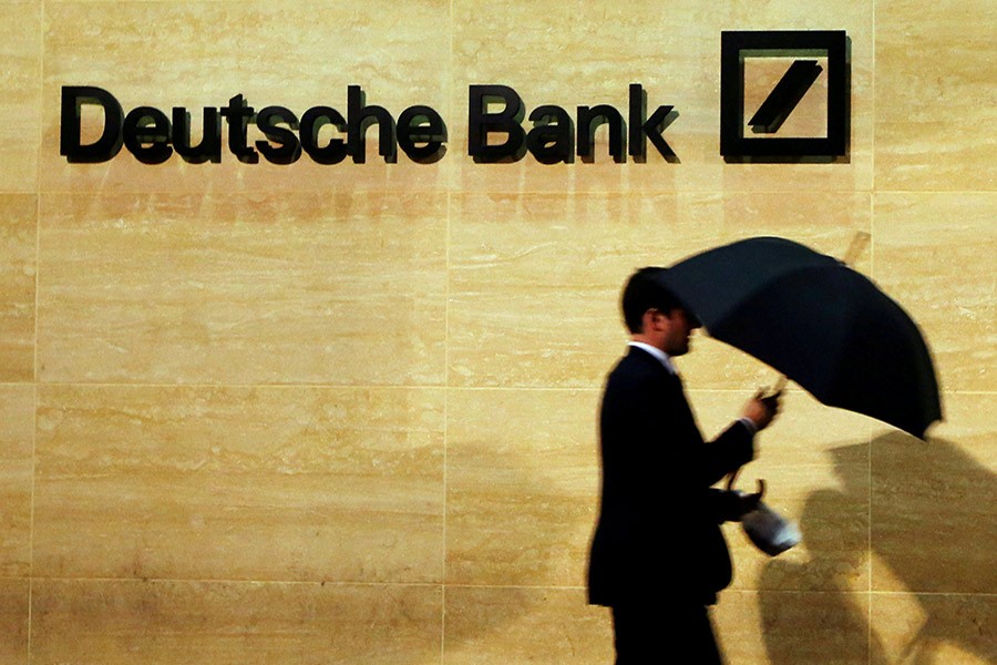 Deutsche Bank considers huge job cuts in revamp