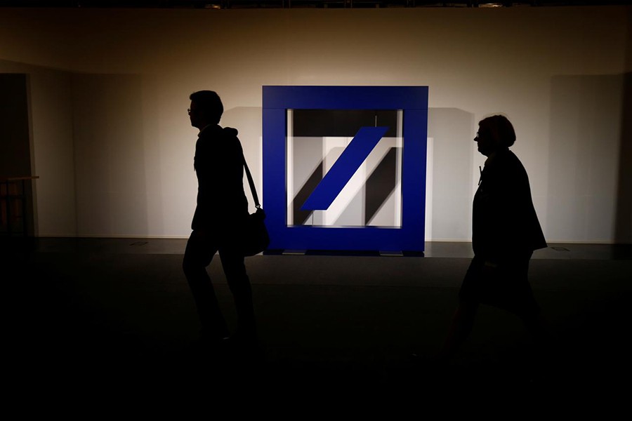 Deutsche Bank lays off whole teams in Asia