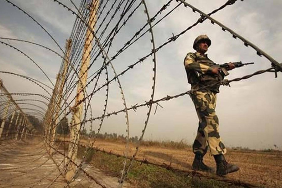 BSF shoots Bangladeshi national in Benapole