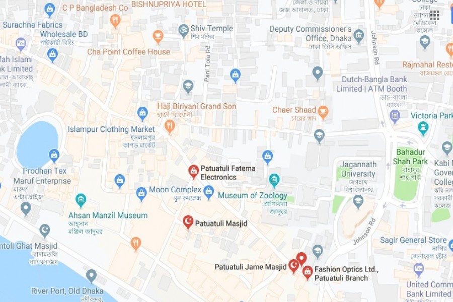 One killed, another feared trapped in Old Dhaka building collapse