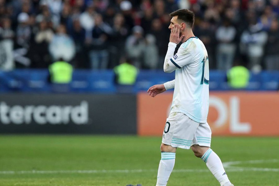 Lionel Messi reacts after being shown a red card during Argentina's third-place match against Chile at Copa America 2019 — Reuters/Files