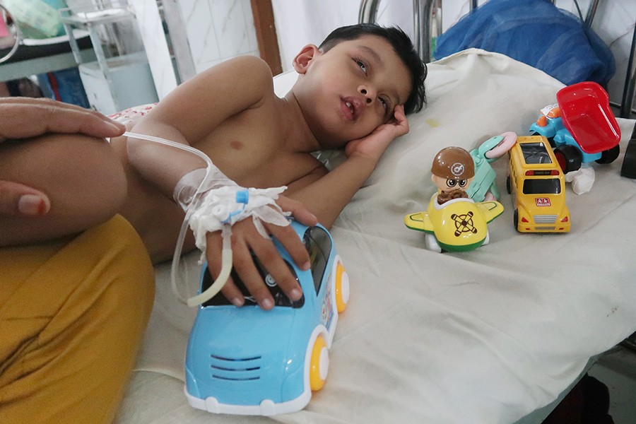 Pressure builds on city hospitals treating dengue patients