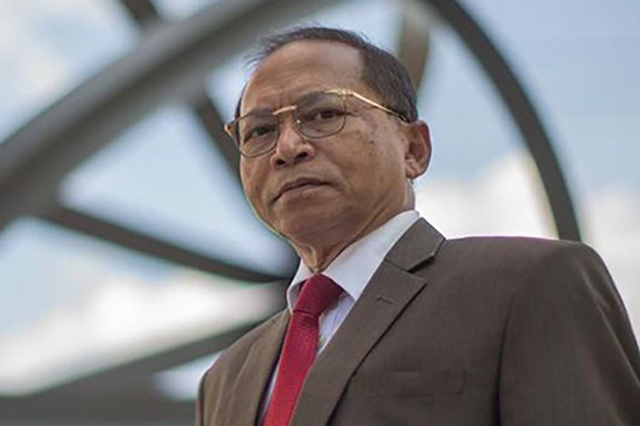 Sinha seeks asylum in Canada